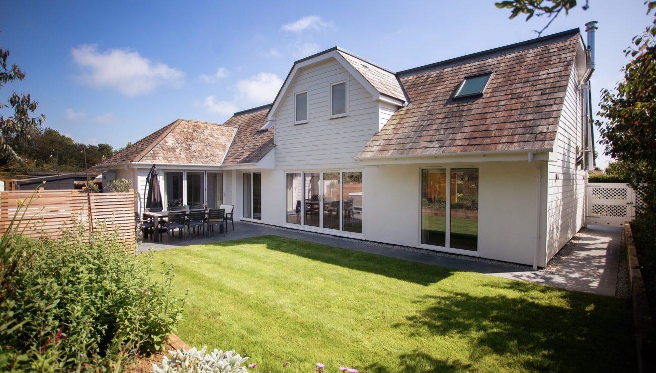 Clermont, a self-catering holiday home with hot tub in Rock, North Cornwall