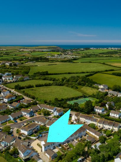 Aerial view of Holibobs, a self-catering holiday home in Rock, North Cornwall
