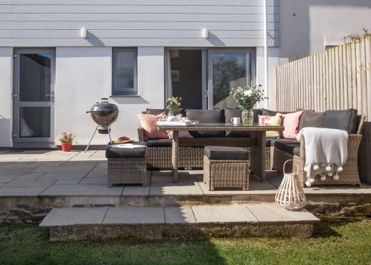 Garden at Holibobs, a self-catering holiday home in Rock, North Cornwall