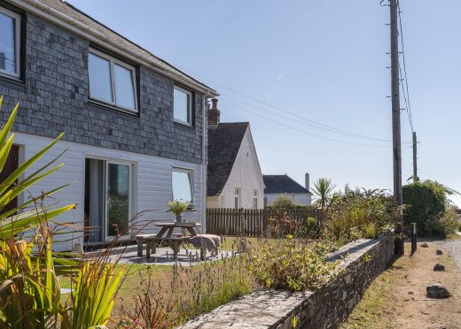 Penhwedhi a self-catering holiday apartment in Polzeath, North Cornwall