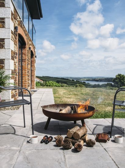 Patio at The Woodshed, a self-catering holiday home near Rock, North Cornwall