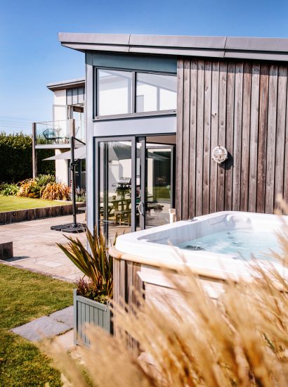 Hot tub at Tregarthen, a self-catering holiday home in New Polzeath, North Cornwall