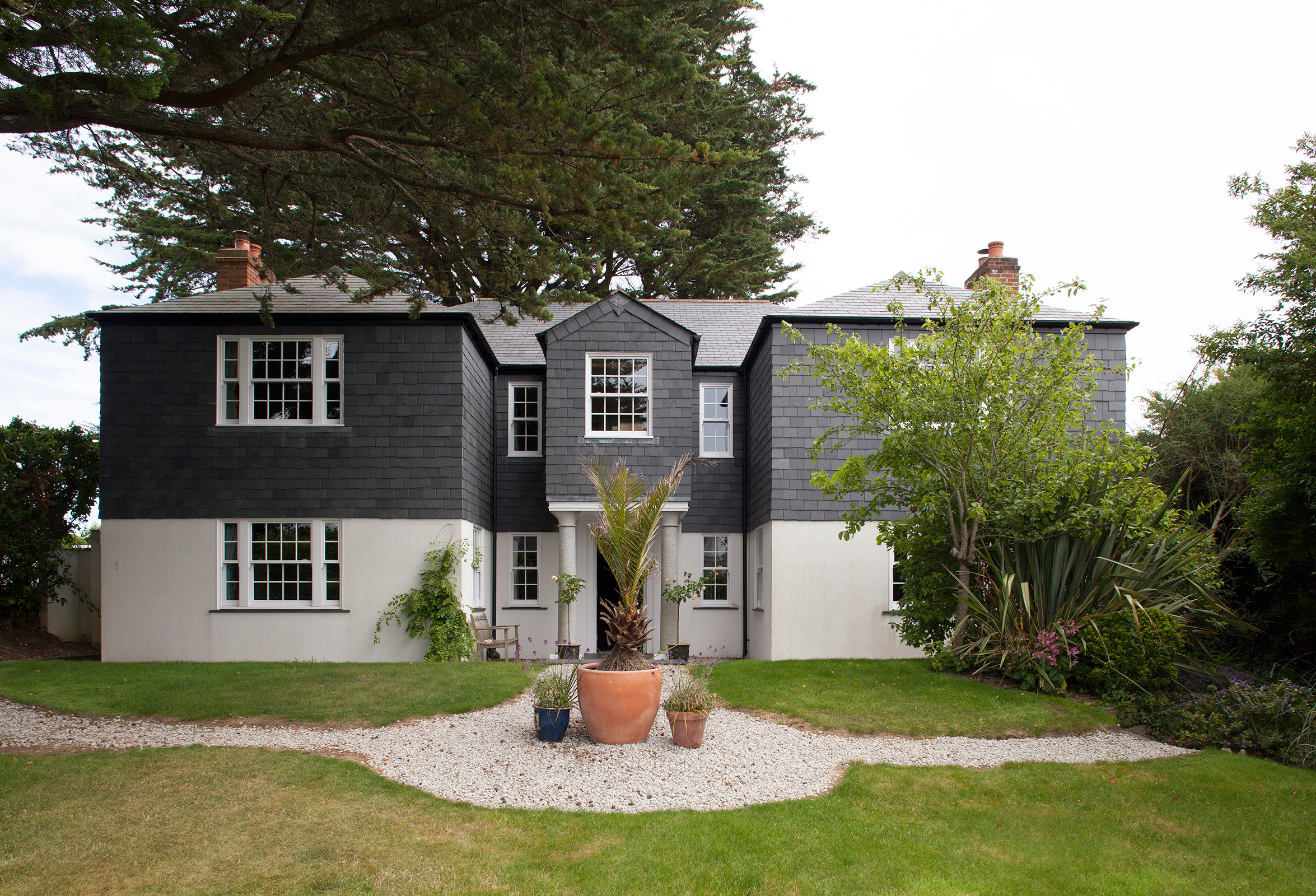 Exterior of Rockhaven Manor, a self-catering holiday house in Rock, North Cornwall